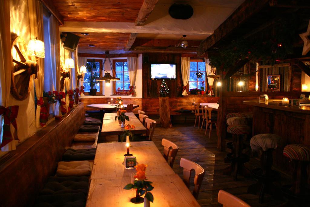 Gasthaus Falbesoner Apartment Gschnitz Екстериор снимка