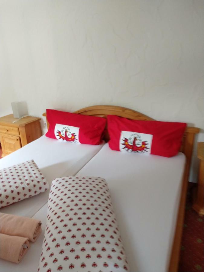 Gasthaus Falbesoner Apartment Gschnitz Екстериор снимка