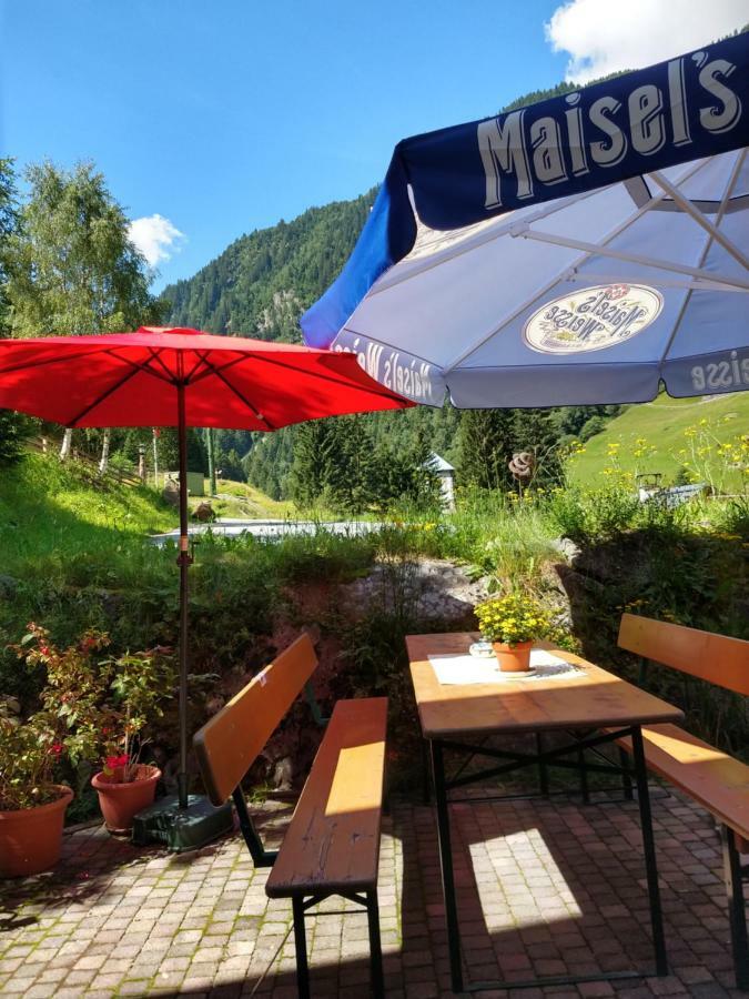 Gasthaus Falbesoner Apartment Gschnitz Екстериор снимка